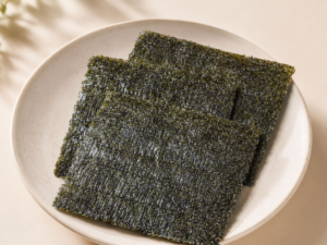 Alternative view of YAKI SUSHI NORI / UMARU Roasted Seaweed (Full Cut)